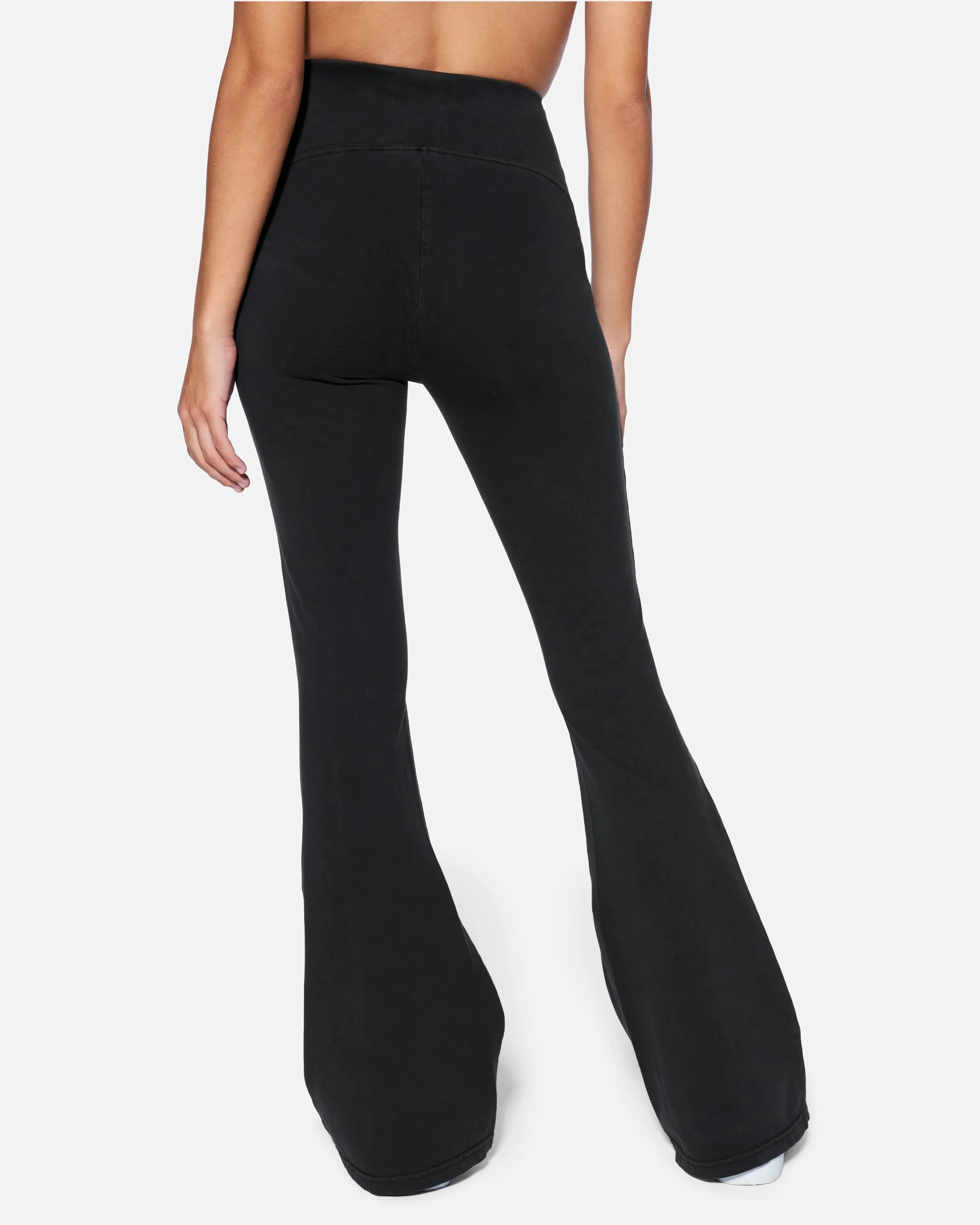 ESSENTIAL HIGH WAISTED FLARE PANT