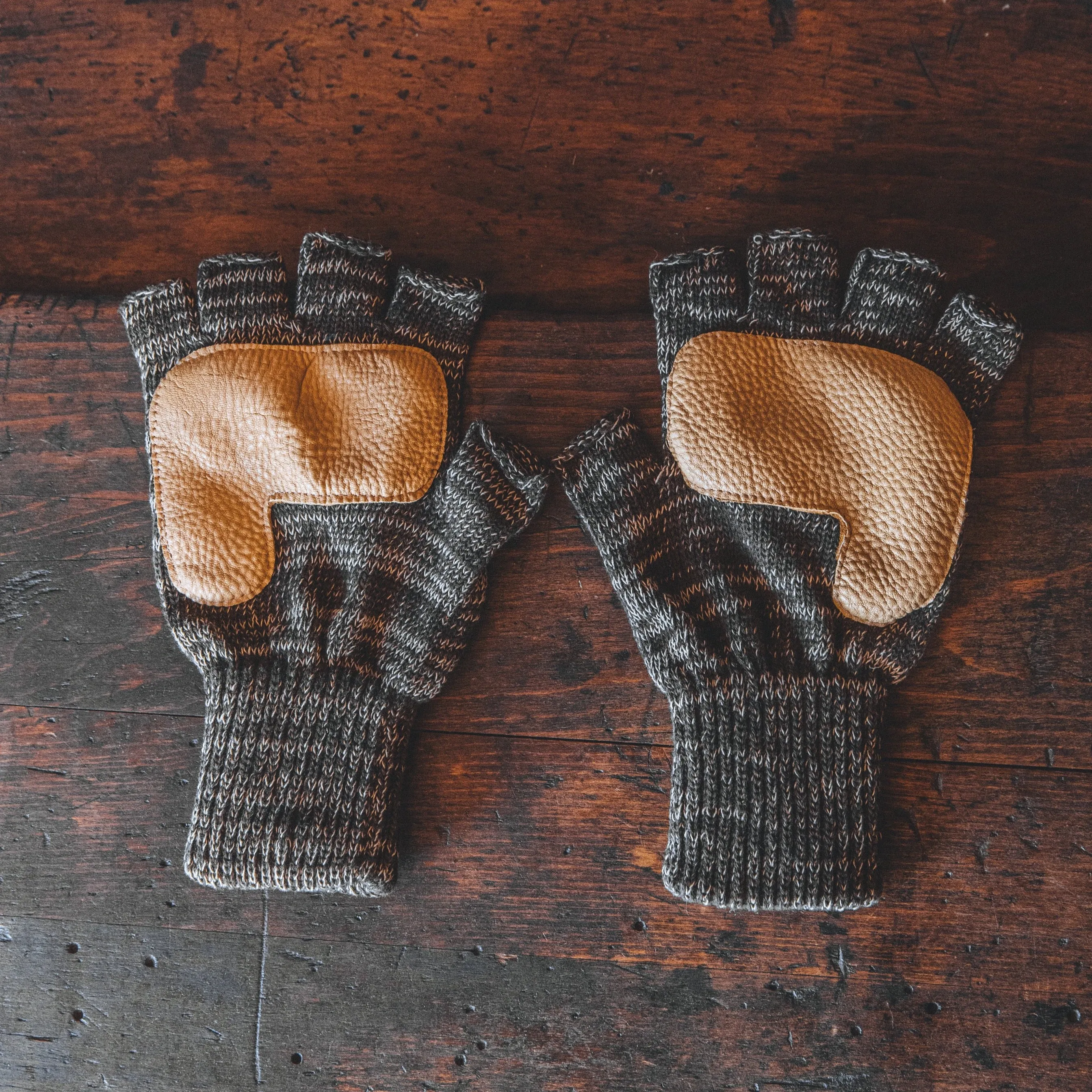 Fingerless Gloves - Desert & Natural Deerskin