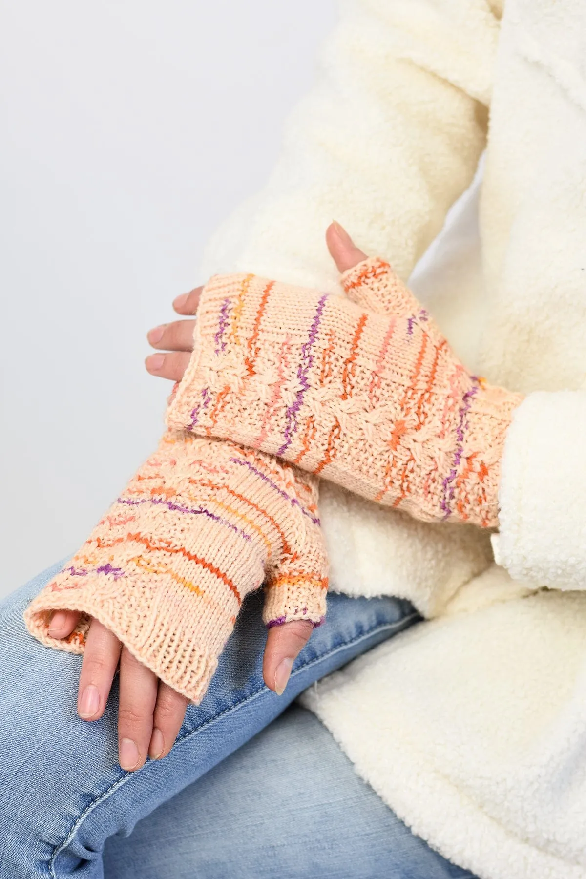 Honeysuckle Mitts