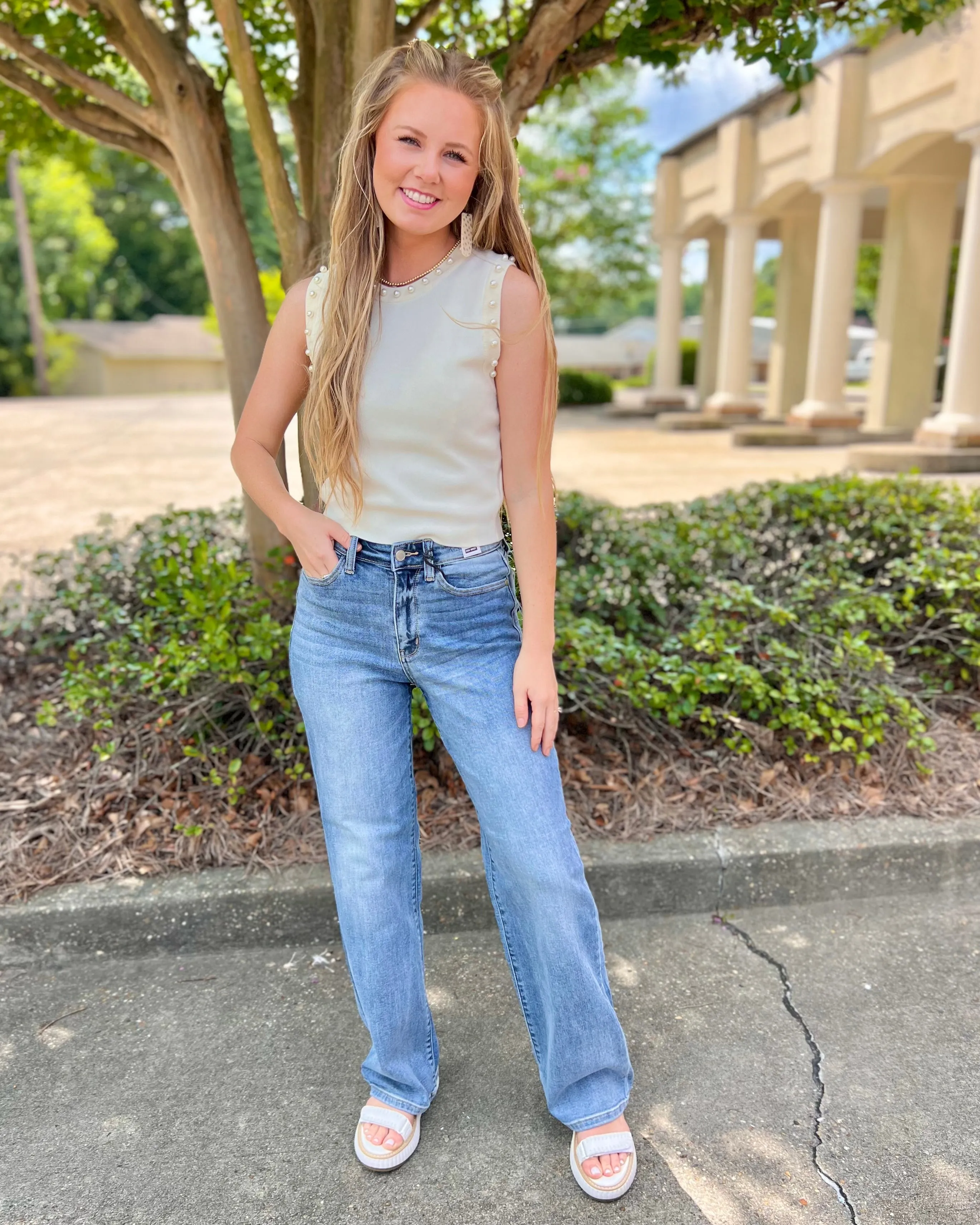 In The Middle Judy Blue High Waist Light Wash Straight Leg Jeans